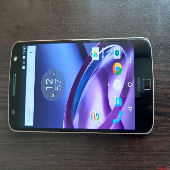 Moto Z  Motorola 
